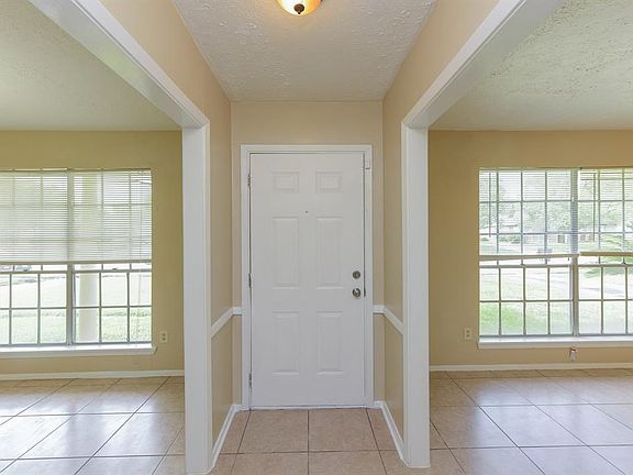 5th image of 11211 Sagewillow Ln