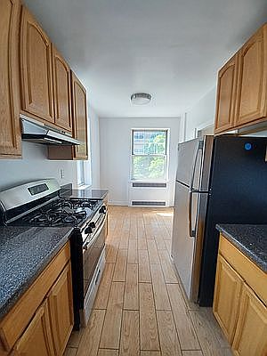 4th image of 70-11 108th St #3L
