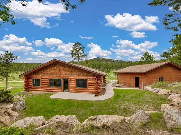 12162 Laramie Trl, Custer, SD 57730