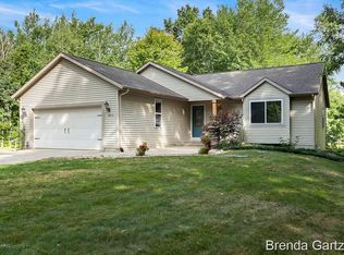 8615 Cochise Ct, Howard City, MI 49329