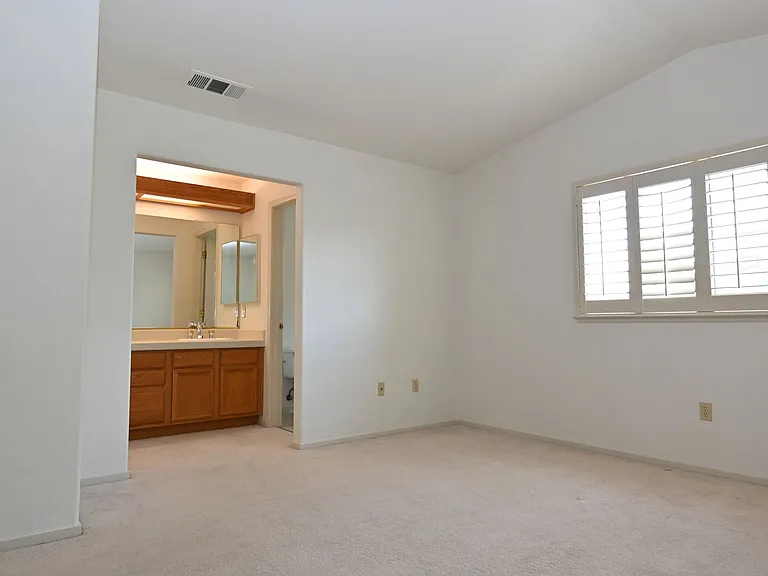 1105 Vista Pointe Cir — Photo 10