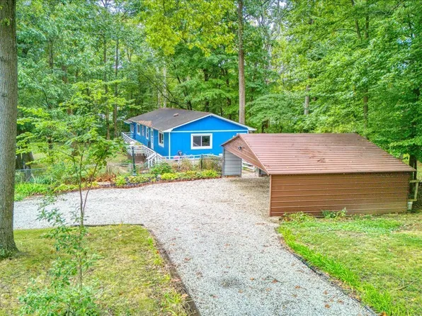 8608 S Providence Dr, Nineveh, IN 46164