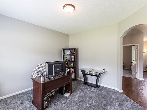 5th image of 436 NE Highland Pony Way