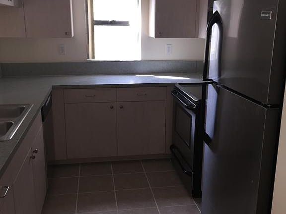 4th image of 200 Uno Lago Dr APT 205