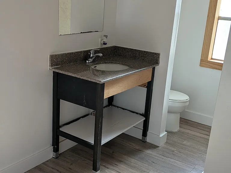 105 Wellington Dr — Photo 7