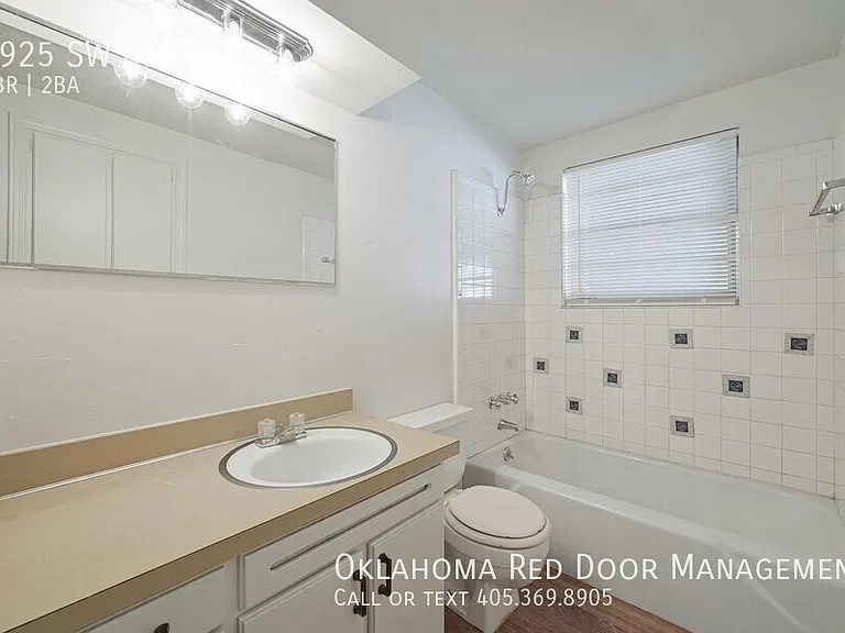 2925 SW 61st St — Photo 31