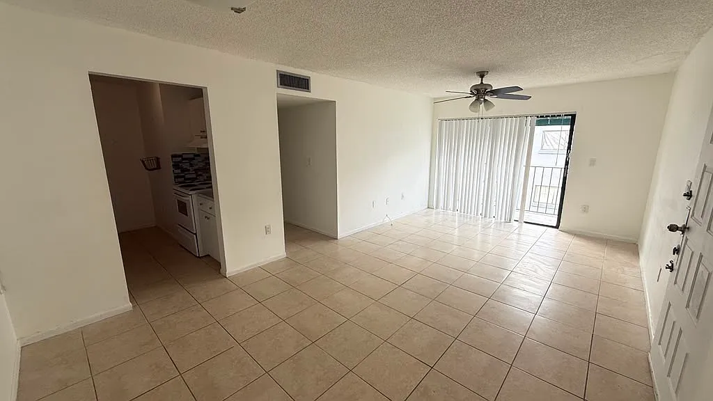 2 bed, 784 sqft, $2,150 — Photo 1