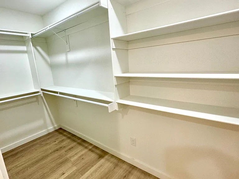 2279 W Wedington Dr — Photo 11