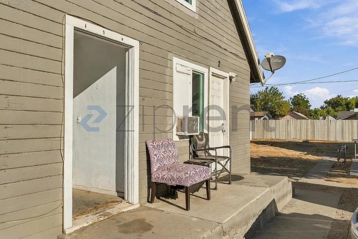 1 bed, 500 sqft, $945 — Photo 2