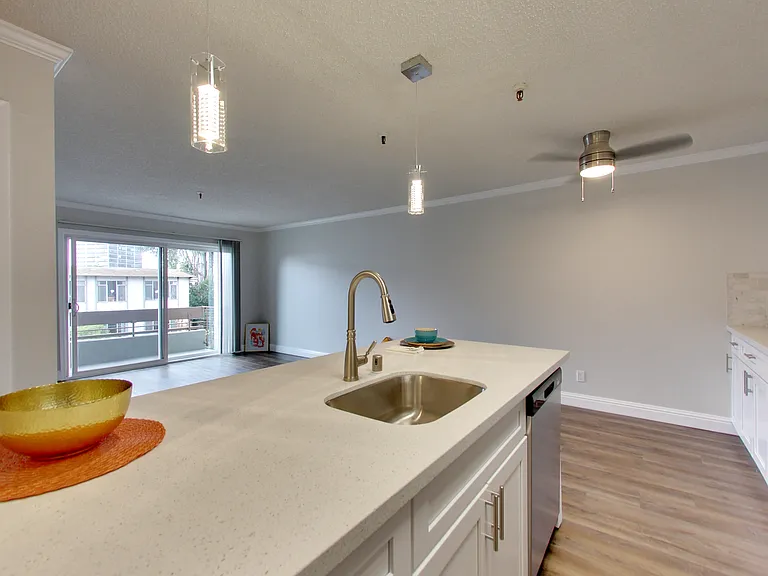 378 Van Buren - Renovated 2bed and 1bed units - Beautiful Building! — Photo 38