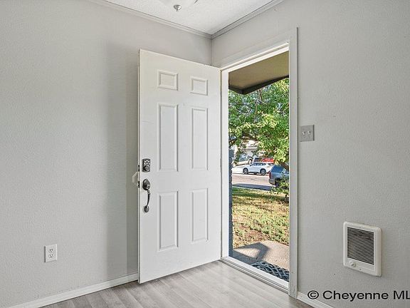 3rd image of 309 Bocage Dr