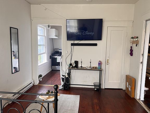 3rd image of 2045 K St #5