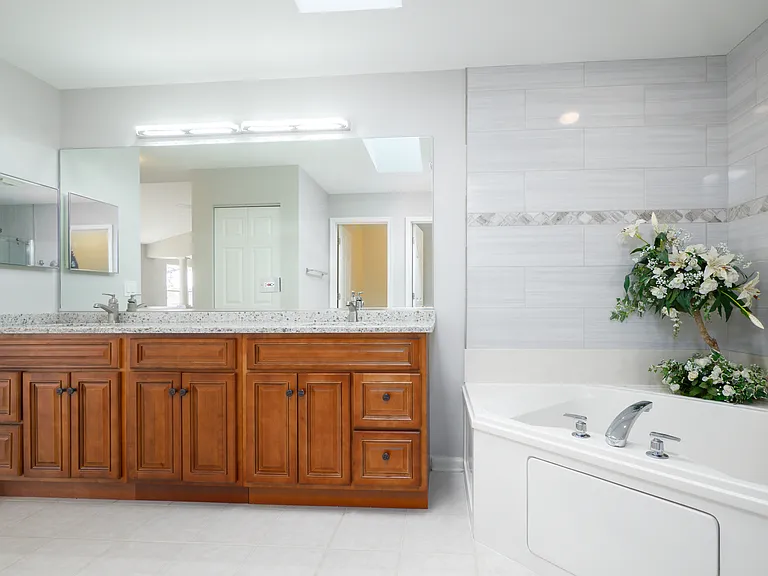 33 River Oaks Cir E — Photo 17