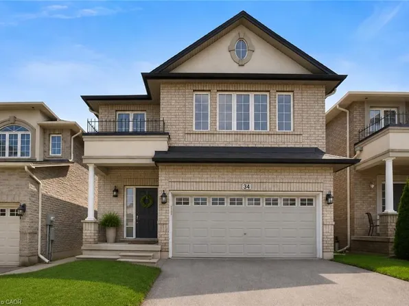 34 House Ln, Hamilton, ON L9K 0G1