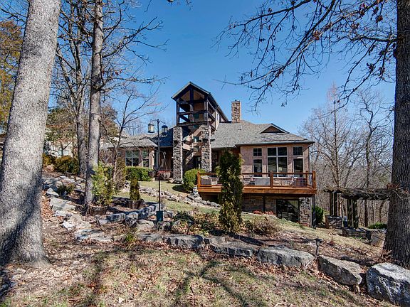 2nd image of 905 Silver Bluff Circle
