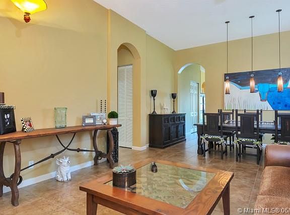 5th image of 4071 Woodhill Pl