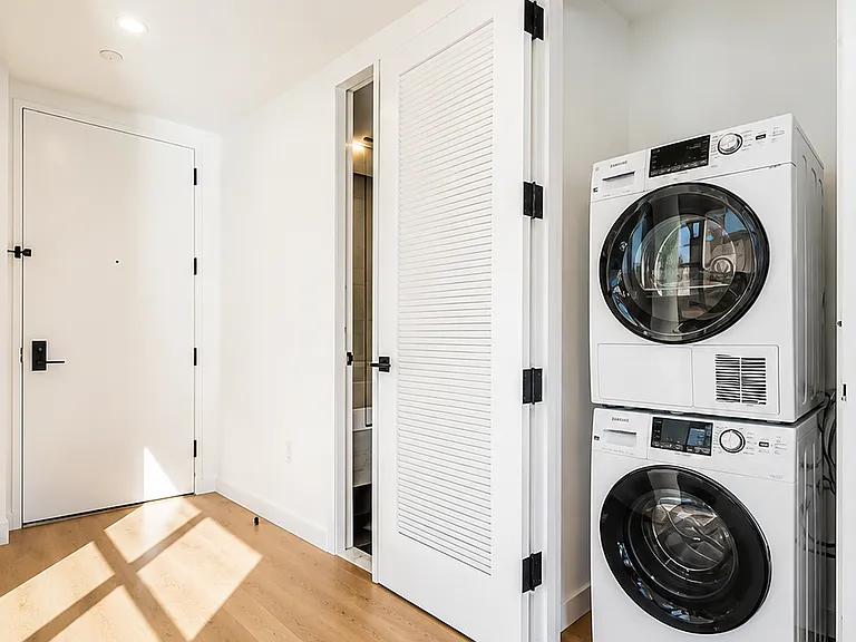 953 Dean St #927 — Photo 4