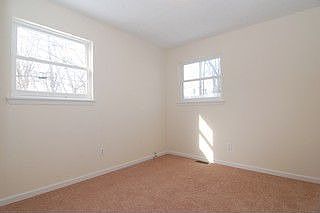 3rd image of 1616 Woodridge Dr