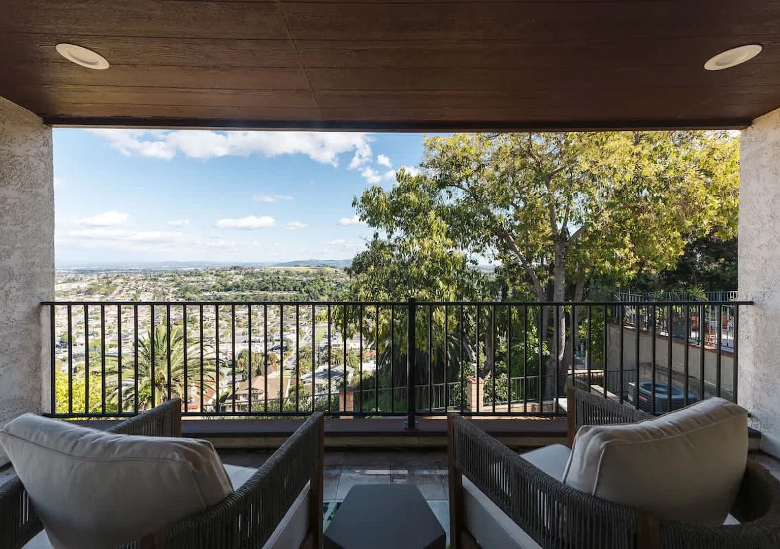 Stylish Monterey Park Home w/ Backyard & BBQ — Photo 2