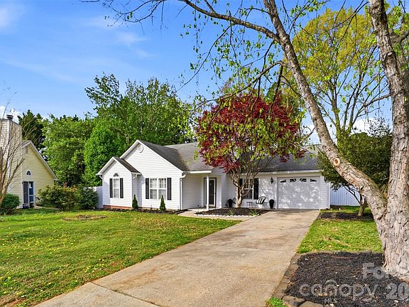 3rd image of 6406 Currywood Pl