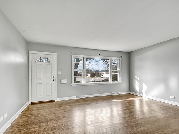 3rd image of 16705 Ellis Ave