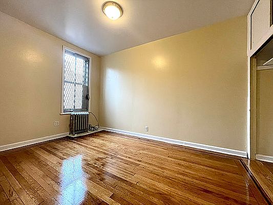 3rd image of 642 W 172nd St APT 54