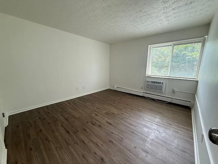 Two-Bedroom Apartments Available at Echo Pointe — Photo 6