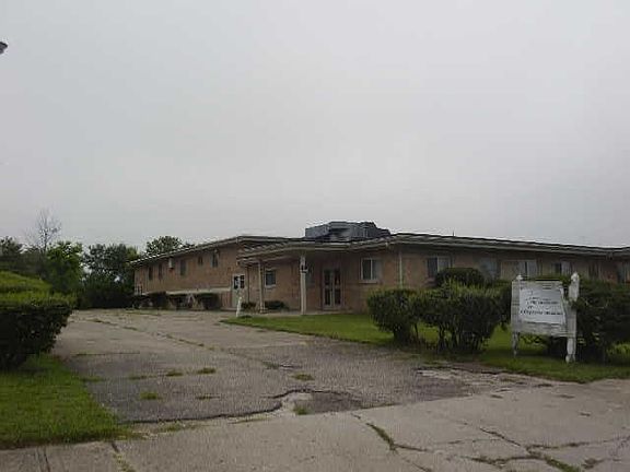 4th image of 437 Blackwood Ave