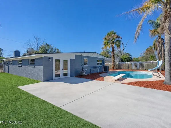 7661 KNOLL Drive N, Jacksonville, FL 32221