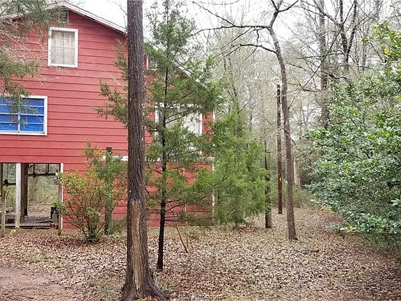 2nd image of 26020 Lakeview Dr
