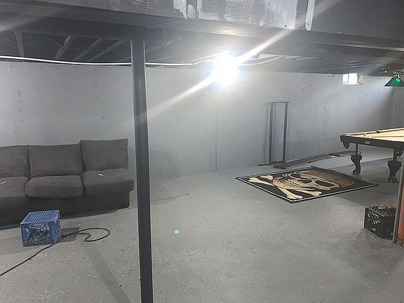3rd image of 20049 Northlawn St