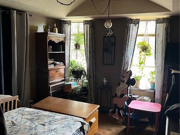 3rd image of 1420-1422 Starkweather Ave