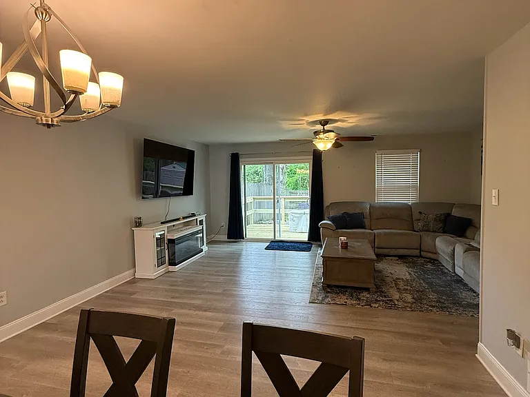 233 Lafayette Dr — Photo 7