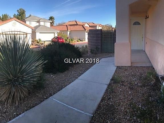 2nd image of 920 Ortega Hill Ln
