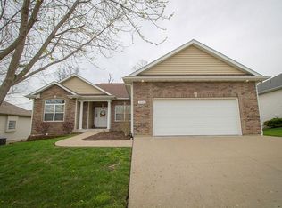 5100 Chesapeake Ln, Columbia, MO 65202