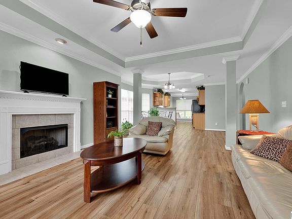 3rd image of 2080 Willow Glenn Dr