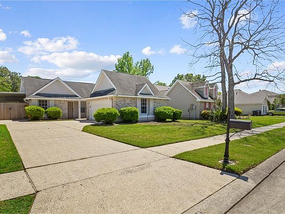 2nd image of 1700 Rivertree Ct