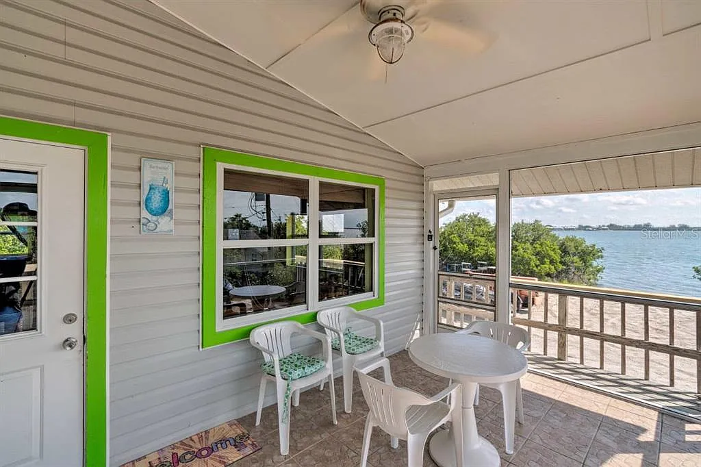 2 bed, 1.0 bath, 1515 sqft, $6,200 — Photo 2