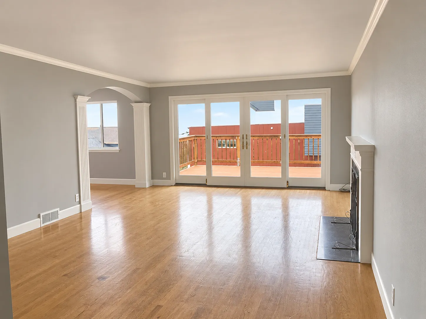 2 bed, 1.5 bath, 1500 sqft, $3,295 — Photo 2