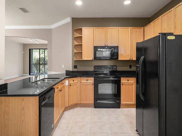 210 Paseo Terraza St #202 — Photo 9