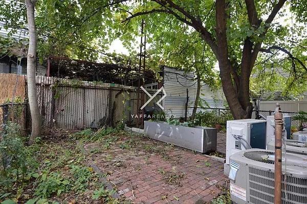 Rented by Yaffa Realty LLC | media 14