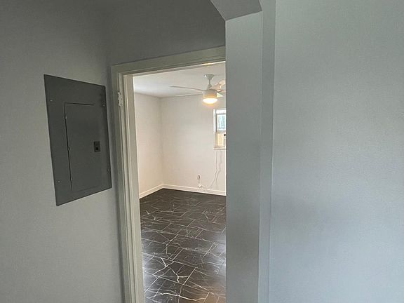 5th image of 391 NE 42nd Ct S