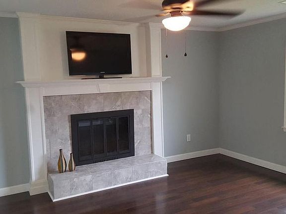 4th image of 301 Yulan Dr