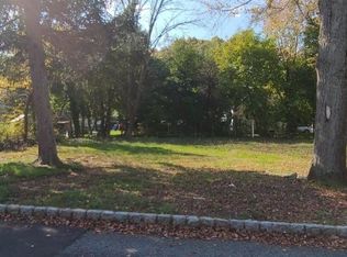 23 Cooper Ave, Roseland, NJ