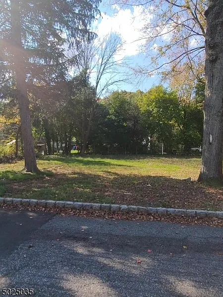 23 Cooper Ave photo 1