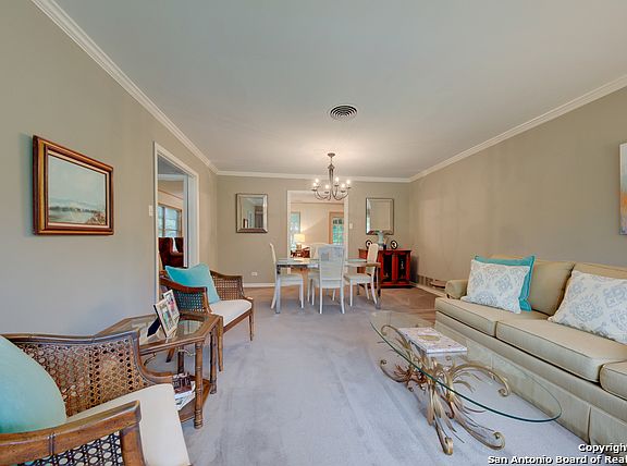 5th image of 630 Wyndale St