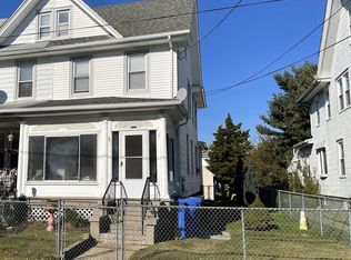 353 Elm Ave, Burlington, NJ 08016