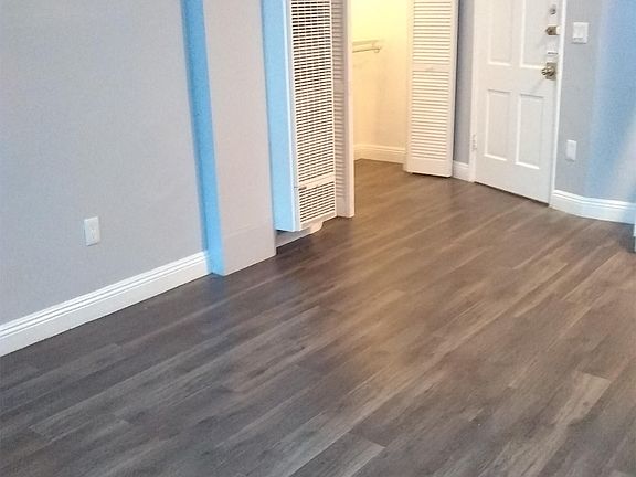 3rd image of 929 S Serrano Ave APT 203