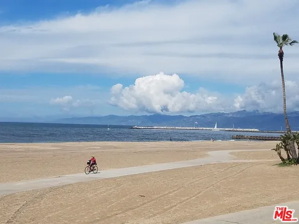 380 Pershing Dr, Playa Del Rey, CA 90293