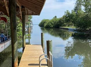836 Seabreeze Dr, Ruskin, FL 33570